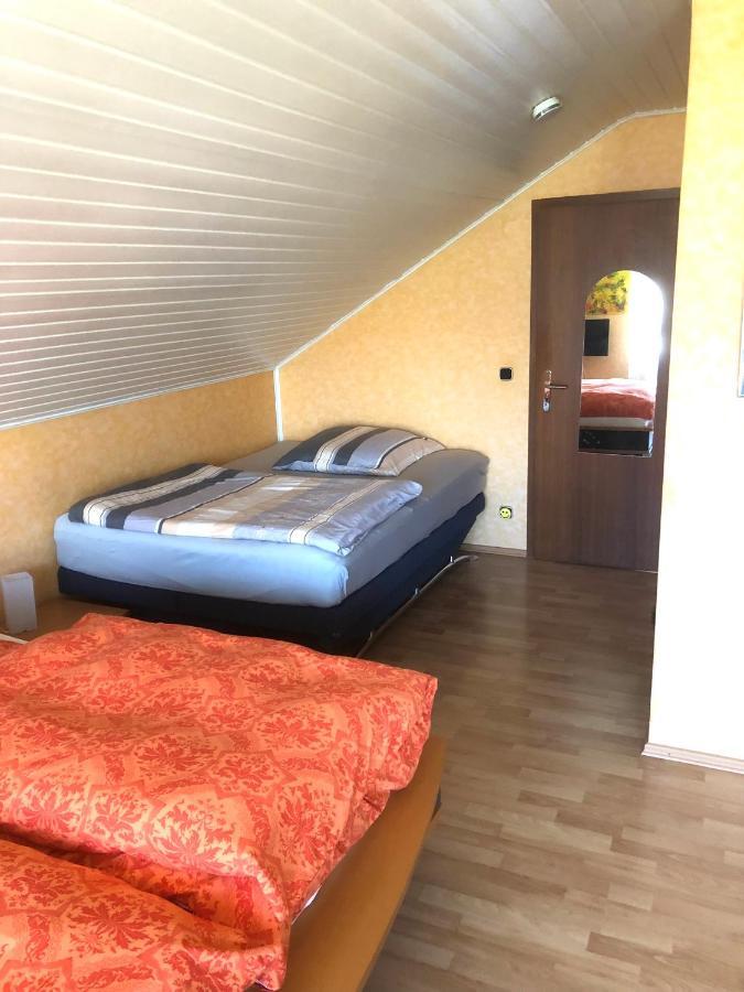 Super Xxl Ferienwohnung 73 Qm, Mit Balkon Cadolzburg Kültér fotó